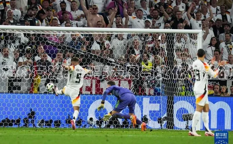 星空·体育综合APP下载官网滴滴出行龙舟竞渡：赛事发展与文化传承的